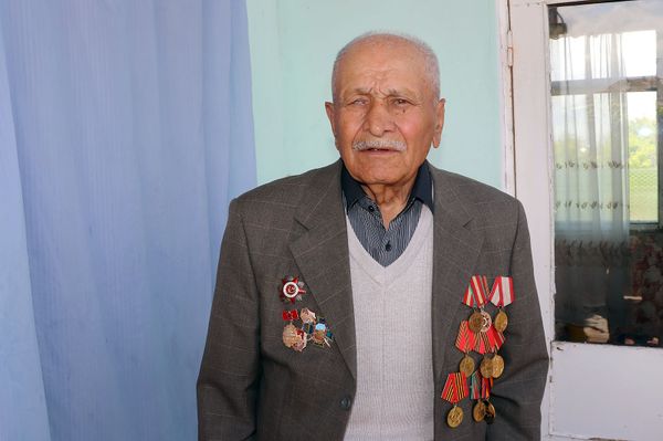 Не только 9 мая: почему в Армении 93-летнего ветерана поздравляют целый месяц - Sputnik Армения