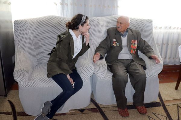 Не только 9 мая: почему в Армении 93-летнего ветерана поздравляют целый месяц - Sputnik Армения