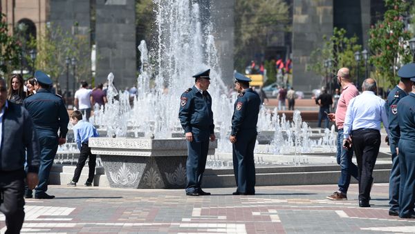 Отремонтированный парк к 2800-летию Еревана - Sputnik Армения