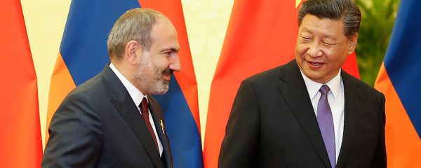 Встреча премьер-министра Армении Никола Пашиняна с председателем КНР Си Цзиньпином в большом Народном зале (14 мая 2019). Пекин Встреча премьер-министра Армении Никола Пашиняна с председателем КНР Си Цзиньпином в большом Народном зале (14 мая 2019). Пекин - Sputnik Արմենիա