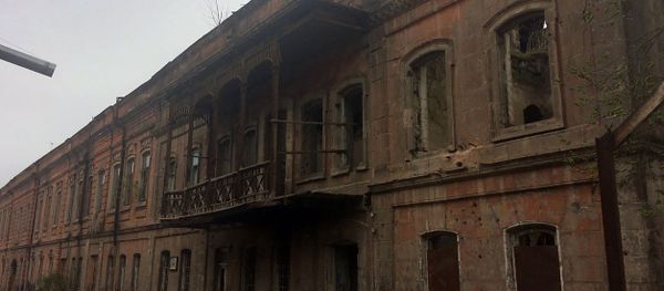 Дом на улице Ачемян, известный по фильму Танго нашего детства Дом на улице Ачемян, известный по фильму Танго нашего детства - Sputnik Армения