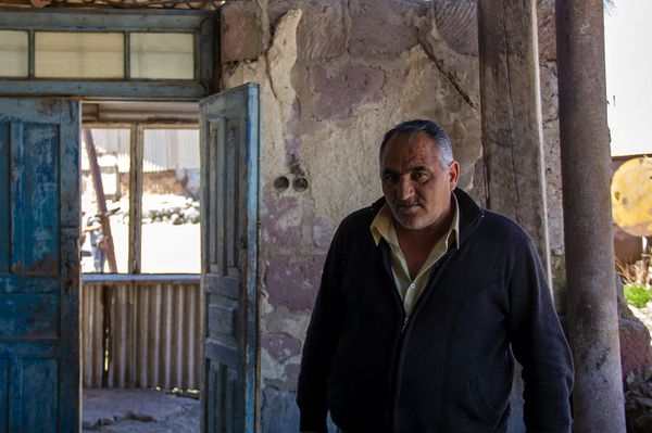 12 օր է` ինքնաշարժի մէջ կը քնանամ. 1 օրուան մէջ «փլեցան» Սահակեան ընտանիքի ծրագիրները - Sputnik Արմենիա