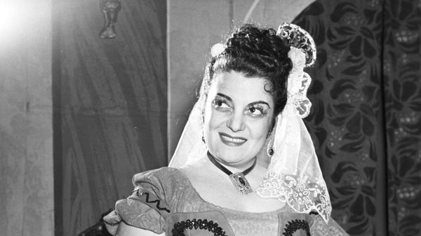 Гоар Гаспарян в роли Розины в опере Россини Севильский цирюльник (1955 год). - Sputnik Армения
