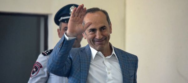 Роберт Кочарян перед началом судебного заседания по делу 1 марта (16 мая 2019). Еревaн - Sputnik Армения