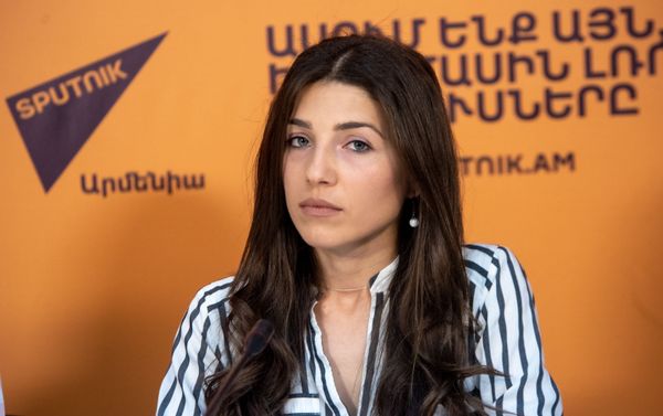 Айарпи Айрапетян на пресс-конференции, приуроченной к предстоящему IX Международному Фестивалю толмы (17 мая 2019). Еревaн - Sputnik Армения