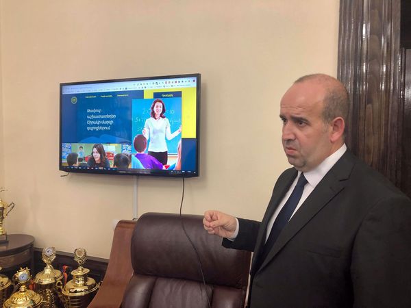 Շիրակը կրկին առաջինն է. թափուր աշխատատեղերի պարզ կայքը կօգնի բարդ իրավիճակում գտնվողներին - Sputnik Արմենիա