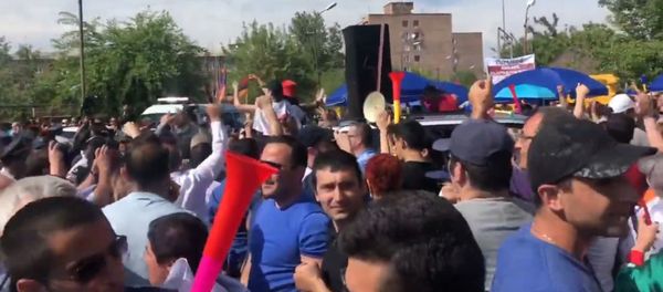 Ռոբերտ Քոչարյանին ազատ արձակեցին Ռոբերտ Քոչարյանին ազատ արձակեցին - Sputnik Արմենիա