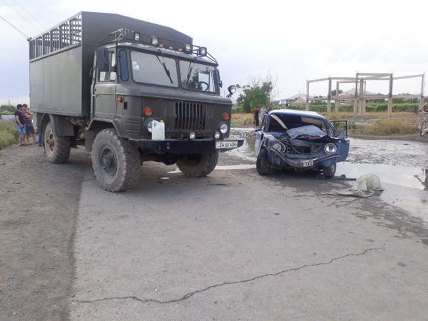 Крупное ДТП в Армении: пассажир Жигули в тяжелом состоянии доставлен в больницу - Sputnik Армения