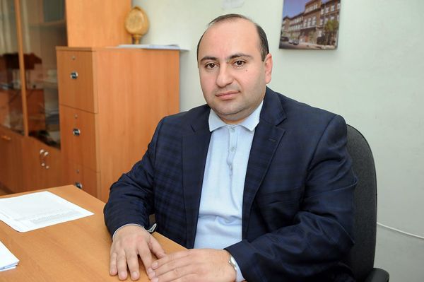 Դատարանների ելքն ու մուտքը փակելը քրեական պատասխանատվություն է նախատեսում. իրավագետ - Sputnik Արմենիա