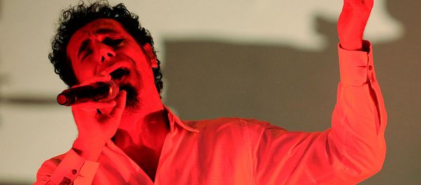 Серж Танкян выступает в последний день музыкального фестиваля Rock in Rio (3 октября 2011). Рио-де-Жанейро Серж Танкян выступает в последний день музыкального фестиваля Rock in Rio (3 октября 2011). Рио-де-Жанейро - Sputnik Армения