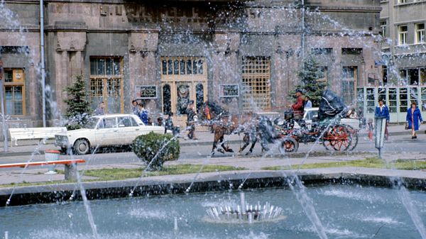 Старинный фиакр на улице города. Ленинакан - Sputnik Армения