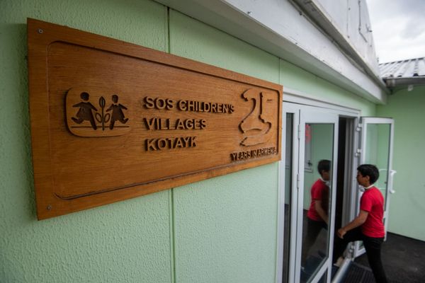 Ругаемся, обижаемся, но любим: SOS- мамы заменили детям родительское тепло - Sputnik Армения