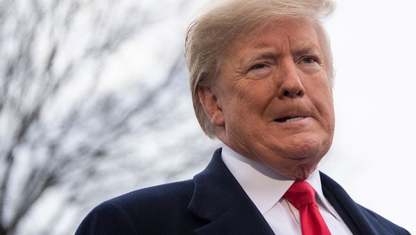 Президент США Дональд Трамп ответил на вопросы журналистов перед вылетом в Новый Орлеан, штат Луизиана (14 января 2019). Вашингтон Президент США Дональд Трамп ответил на вопросы журналистов перед вылетом в Новый Орлеан, штат Луизиана (14 января 2019). Вашингтон - Sputnik Армения