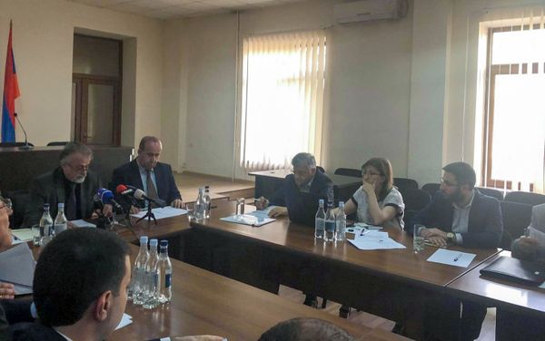 Շիրակի մարզպետարանում անցկացված նիստը - Sputnik Արմենիա
