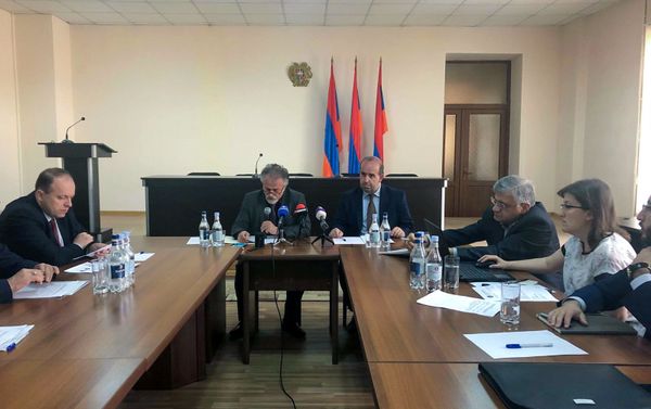Շիրակի մարզպետարանում անցկացված նիստը - Sputnik Արմենիա
