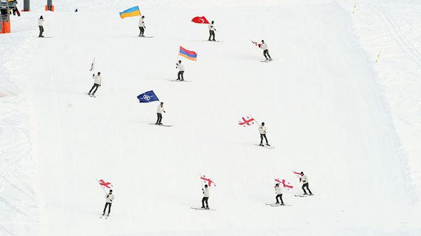 Армянские военнослужащие участвуют в промежуточном зимнем курсе горной подготовки Сачхерской школы им. полковника Бесика Кутателадзе Армянские военнослужащие участвуют в промежуточном зимнем курсе горной подготовки Сачхерской школы им. полковника Бесика Кутателадзе - Sputnik Армения