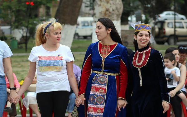 «Արի պարի Քոչարիին» միացել է նաև Ուզբեկստանի հայ համայնքը - Sputnik Արմենիա