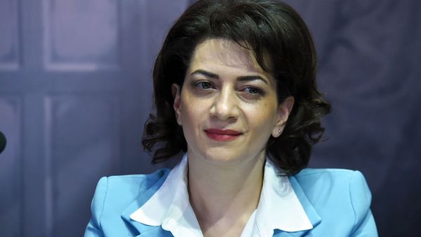 Пресс-конференция председателя попечительского совета благотворительных фондов Мой шаг и Город улыбок Анны Акопян (27 мая 2019). Еревaн - Sputnik Армения
