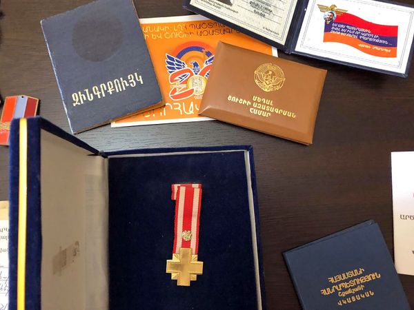Գյումրեցի «Բասմաչը». ինչպես Միշա Սահակյանն Արցախում կերտեց իր անմահության ճանապարհը Գյումրեցի «Բասմաչը». ինչպես Միշա Սահակյանն Արցախում կերտեց իր անմահության ճանապարհը - Sputnik Արմենիա