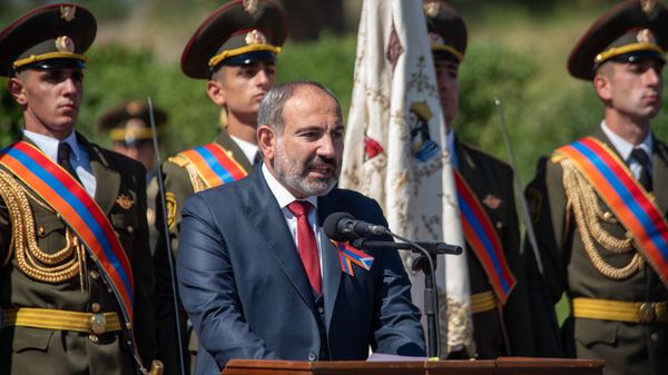 Премьер-министр Никол Пашинян на праздновании Первой республики (28 мая 2019) Сардарапат - Sputnik Армения
