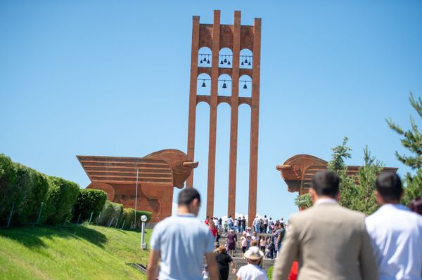 «Սարդարապատ» հուշահամալիր, Առաջին Հանրապետության հռչակման 101–ամյակին նվիրված միջոցառման ժամանակ։ - Sputnik Արմենիա