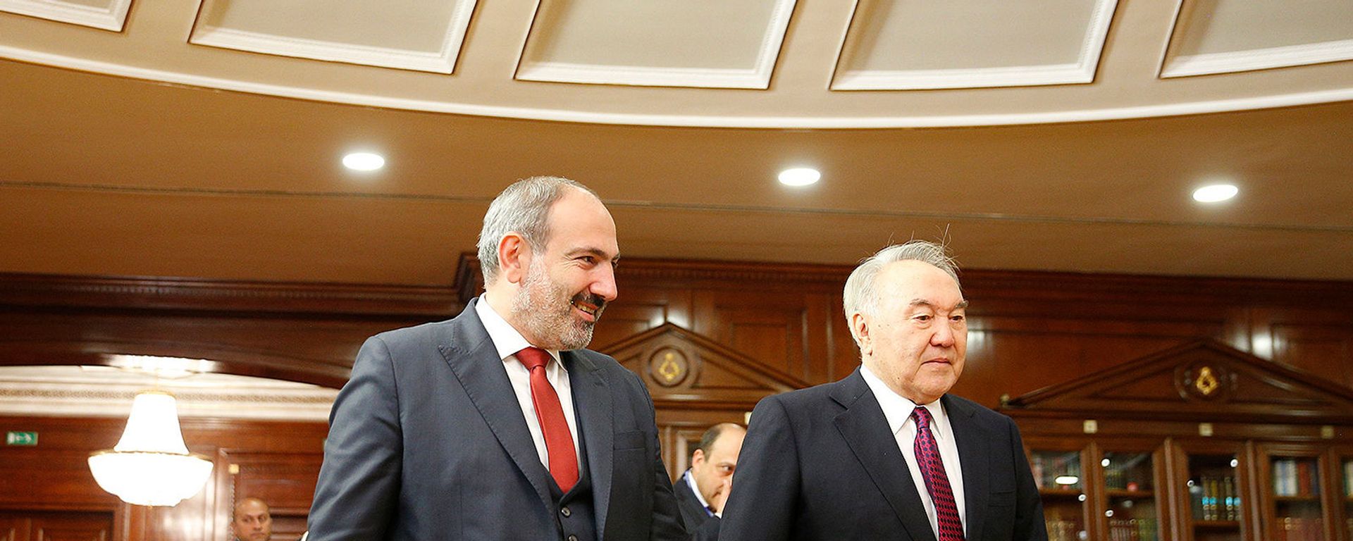 Премьер-министр Армении Никол Пашинян встретился с первым президентом Казахстана Нурсултаном Назарбаевым (28 мая 2019). Нур-Султан - Sputnik Армения, 1920, 06.07.2021