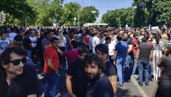 Акция протеста у здания парламента (29 мая 2019). Еревaн - Sputnik Արմենիա