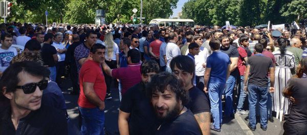 Акция протеста у здания парламента (29 мая 2019). Еревaн - Sputnik Արմենիա