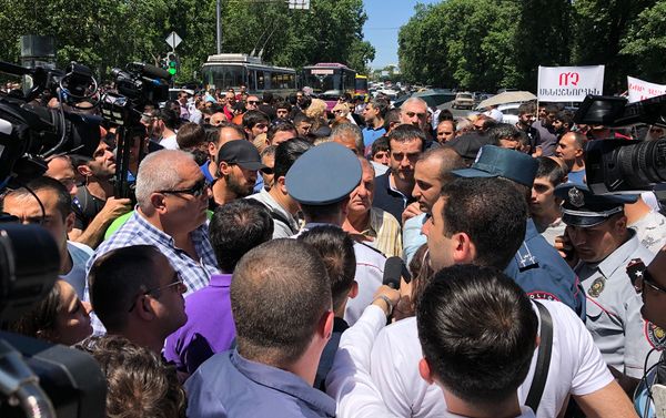 Բողոքի ցույց Երևանում - Sputnik Արմենիա