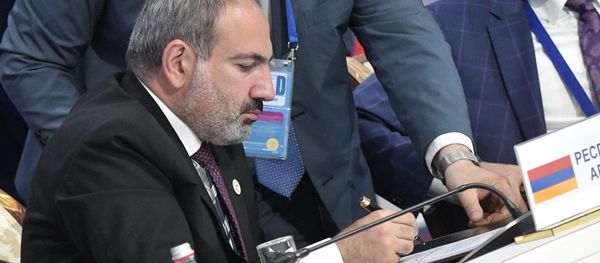 Премьер-министр Армении Никол Пашинян на заседании Высшего Евразийского экономического совета, приуроченного к пятилетию подписания Договора о Евразийском экономическом союзе (29 мая 2019). Нур-Султан - Sputnik Армения
