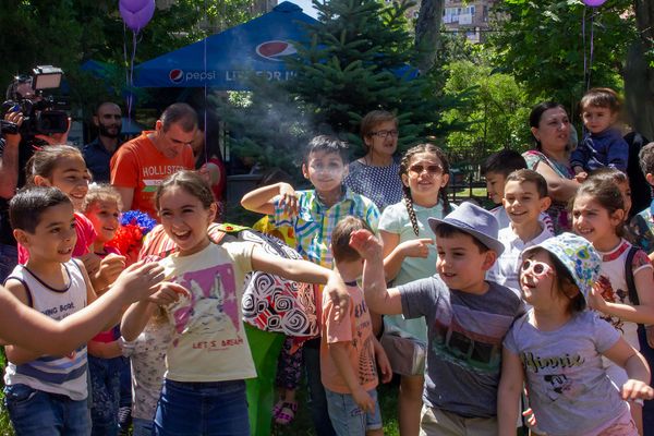 Их нужно защищать от волков, львов и... мам: как живется в Армении детям с эпилепсией - Sputnik Армения
