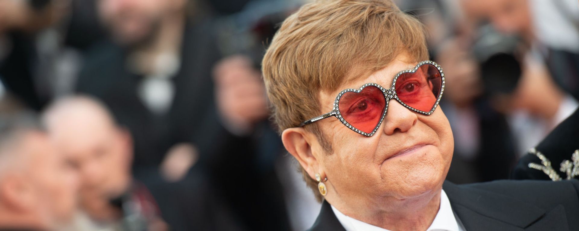 Певец и композитор Элтон Джон на красной дорожке премьеры фильма Rocketman в рамках 72-го Каннского кинофестиваля (16 мая 2019). Канны - Sputnik Армения, 1920, 29.03.2021