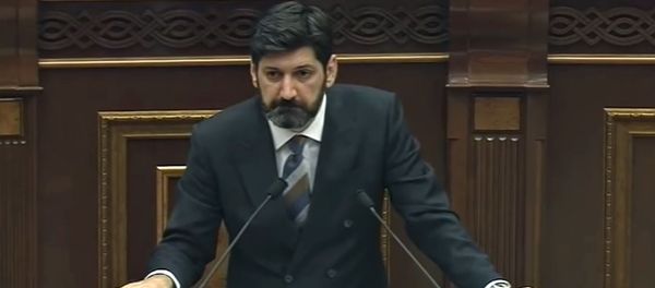 Речь адвоката Ваге Григоряна в Парламенте (23 октября 2018). Еревaн Речь адвоката Ваге Григоряна в Парламенте (23 октября 2018). Еревaн - Sputnik Армения