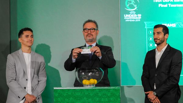 Жеребьевка отборочного турнира чемпионата Европы по футболу до 19 лет (31 мая 2019). Еревaн - Sputnik Армения