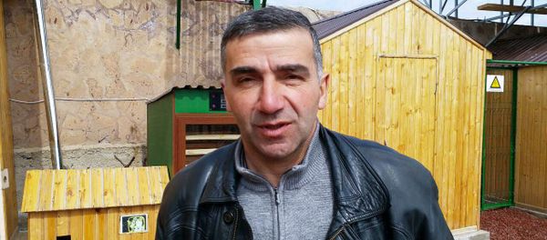 Гарник Гулканян, пчеловод, производитель органического меда из г. Ноемберян - Sputnik Արմենիա