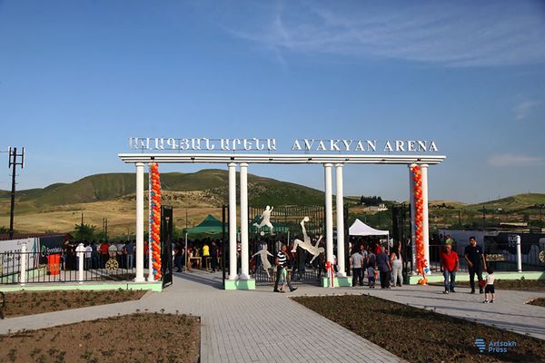 Կխաղան արդյո՞ք հայկական 2 թիմերն իրար դեմ, կամ ֆուտբոլային տոնն Արցախին նոր ճանաչում կբերի - Sputnik Արմենիա