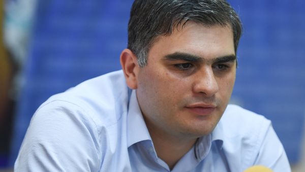 Сурен Парсян на пресс-конференции (3 июня 2019). Еревaн Сурен Парсян на пресс-конференции (3 июня 2019). Еревaн - Sputnik Արմենիա