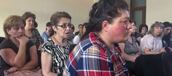 Сотрудницы Sasstex на приеме у губернатора Ширака Тиграна Петросяна (3 июня 2019). Гюмри Сотрудницы Sasstex на приеме у губернатора Ширака Тиграна Петросяна (3 июня 2019). Гюмри - Sputnik Արմենիա