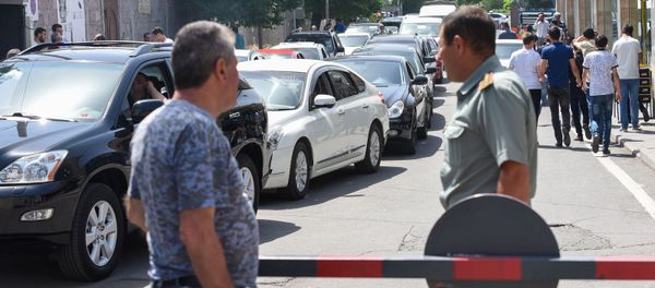 Пункт регистрации транспортных средств в Ереване Пункт регистрации транспортных средств в Ереване - Sputnik Армения