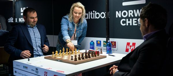 Партия Шахрияр Мамедъяров - Левон Аронян в турнире Altibox Norway Chess 2019 (6 июня 2019). Ставангер, Норвегия Партия Шахрияр Мамедъяров - Левон Аронян в турнире Altibox Norway Chess 2019 (6 июня 2019). Ставангер, Норвегия - Sputnik Армения