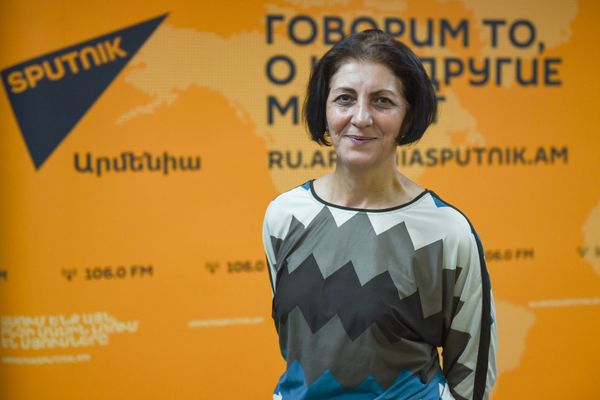 Լավ լրագրողը վարչապետ էլ կդառնա. դպրոցականները հյուրընկալվել էին Sputnik Արմենիայում Լավ լրագրողը վարչապետ էլ կդառնա. դպրոցականները հյուրընկալվել էին Sputnik Արմենիայում - Sputnik Արմենիա