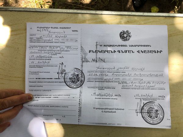 От дома — только трещины: женщине в Армении не помог и сертификат на покупку жилья От дома — только трещины: женщине в Армении не помог и сертификат на покупку жилья - Sputnik Армения