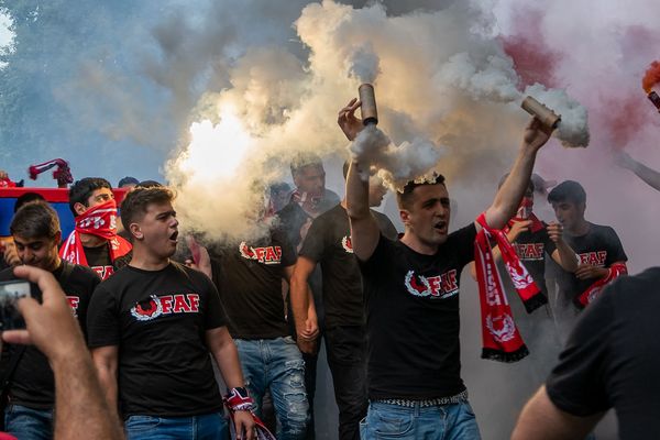 Футбольные фанаты из фан-зоны FAF во время марша перед началом отборочного матча Евро-2020 между сборными Армении и Лихтенштейна (8 июня 2019). Еревaн Футбольные фанаты из фан-зоны FAF во время марша перед началом отборочного матча Евро-2020 между сборными Армении и Лихтенштейна (8 июня 2019). Еревaн - Sputnik Армения