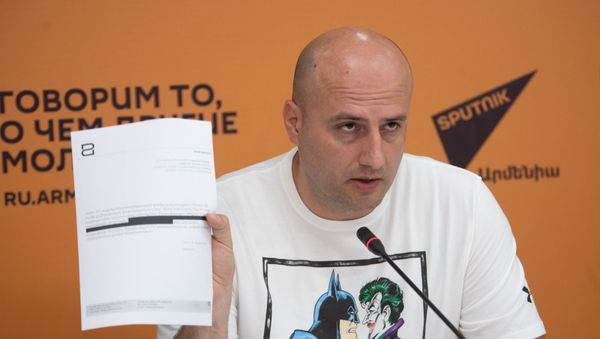 Арман Сулейманян на пресс-конференции по теме экологических проблем озера Севан (11 июня 2019). Еревaн - Sputnik Армения