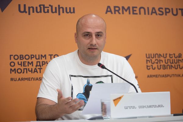 Проблемы Севана замалчиваются? В чем журналист Сулейманян обвиняет Минохраны природы - Sputnik Армения