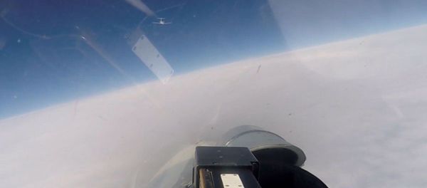 Видео перехвата Су-27 двух самолетов разведчиков над Балтикой Видео перехвата Су-27 двух самолетов разведчиков над Балтикой - Sputnik Армения