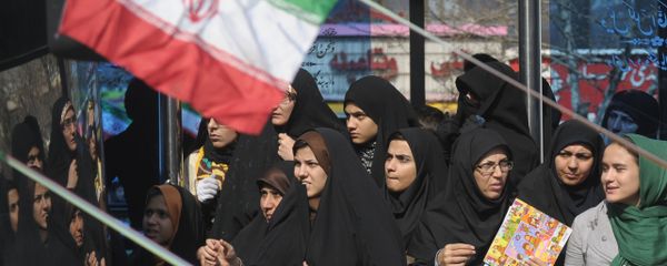 В Иране празднуют годовщину исламской революции В Иране празднуют годовщину исламской революции - Sputnik Армения
