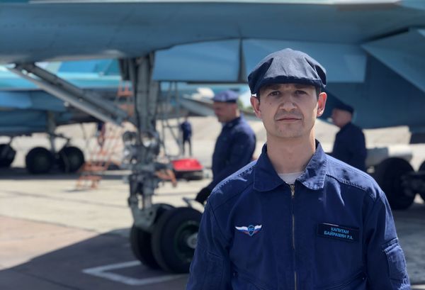 Это вам не толму варить: как инженер Байрамян обхаживает Су-24 и учит детей армянскому - Sputnik Армения