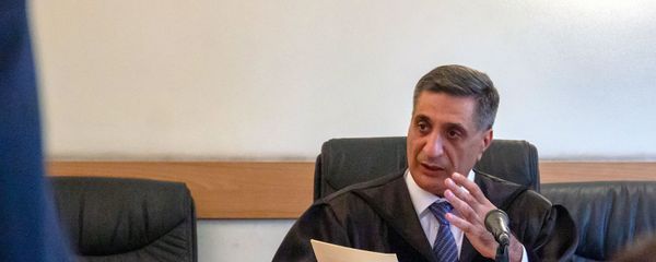 Судья Армен Даниелян на судебном заседании по делу 1 марта (14 июня 2019). Еревaн Судья Армен Даниелян на судебном заседании по делу 1 марта (14 июня 2019). Еревaн - Sputnik Արմենիա