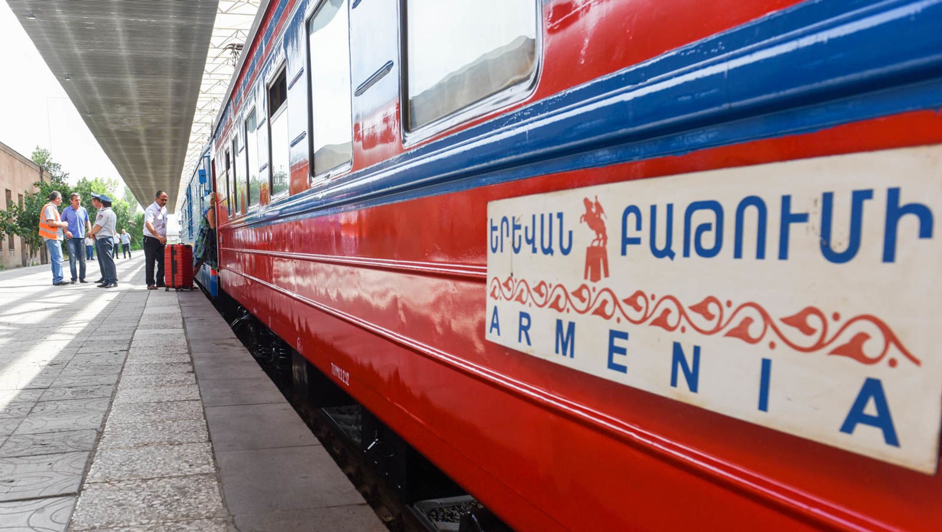 Первый рейс поезда Армения из Еревана в Батуми в 2019-ом году. Первый рейс поезда Армения из Еревана в Батуми в 2019-ом году. - Sputnik Армения, 1920, 09.03.2021